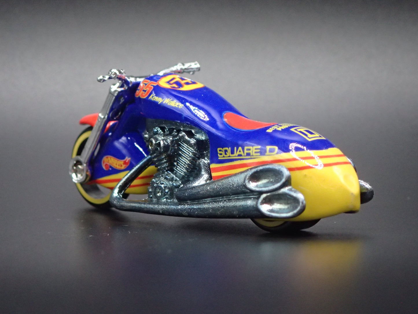 SCORCHIN SCOOTER MOTORCYCLE SQUARE D 55 1:64 HOT WHEELS SCALE DIECAST MODEL CAR