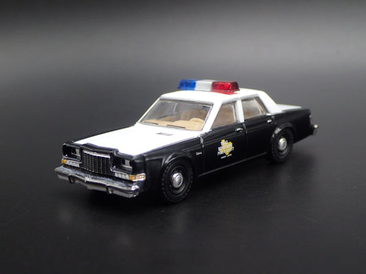 1981 81 DODGE DIPLOMAT TEXAS HIGHWAY PATROL 1:64 SCALE DIORAMA DIECAST MODEL CAR
