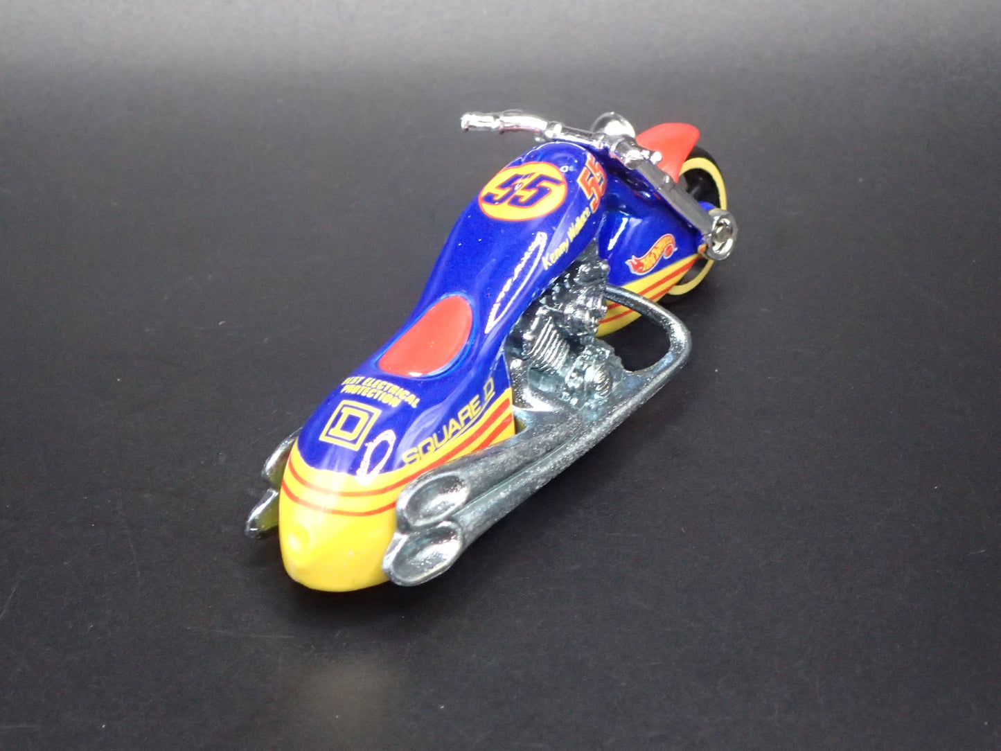 SCORCHIN SCOOTER MOTORCYCLE SQUARE D 55 1:64 HOT WHEELS SCALE DIECAST MODEL CAR
