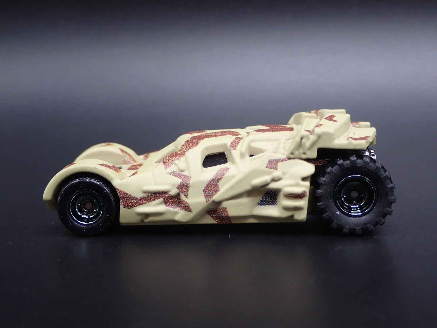 BATMAN BATMOBILE THE TUMBLER THE DARK KNIGHT RISES 1:64 SCALE DIECAST MODEL CAR