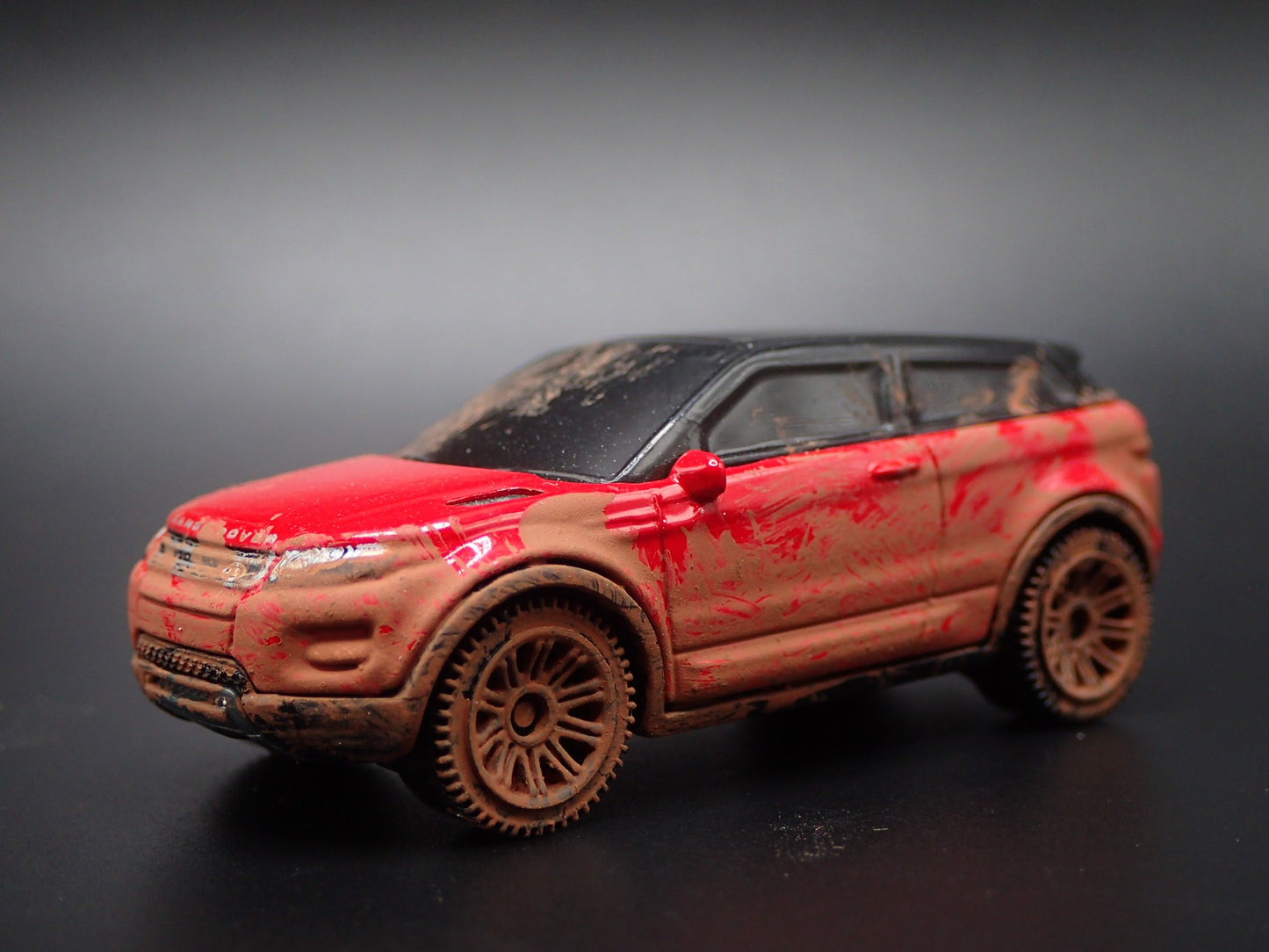 2017-2018 RANGE ROVER EVOQUE CUSTOM MUDDY 1:64 SCALE DIORAMA DIECAST MODEL CAR