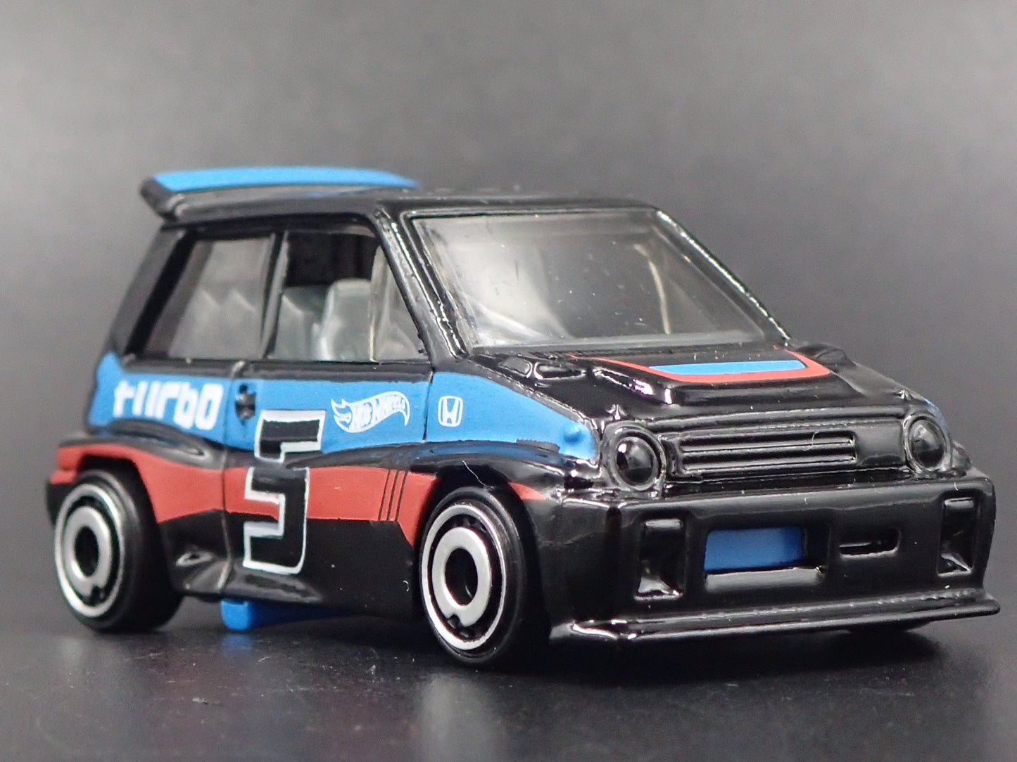 1981-1986 HONDA CITY TURBO II 1:64 SCALE COLLECTIBLE DIORAMA DIECAST MODEL CAR