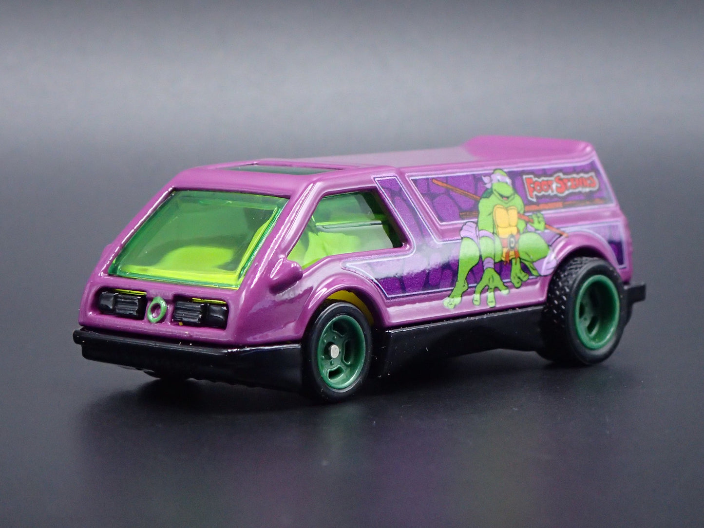 RETRO DELIVERY DREAM VAN XGW NINJA TURTLES 1:64 SCALE DIORAMA DIECAST MODEL CAR