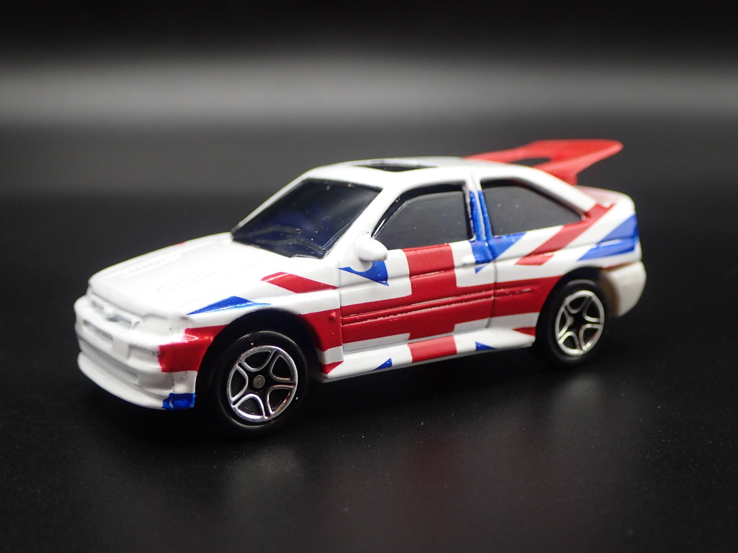 FORD ESCORT COSWORTH UNION JACK ENGLAND FLAG WHITE 1:64 SCALE DIECAST MODEL CAR