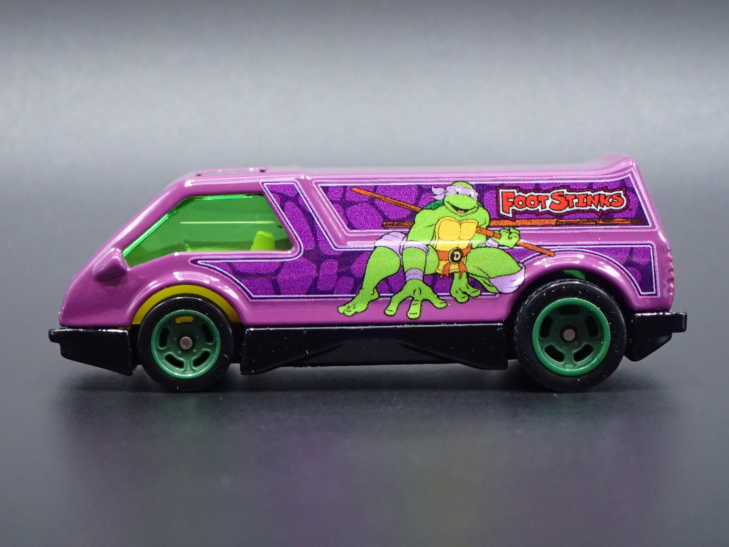RETRO DELIVERY DREAM VAN XGW NINJA TURTLES 1:64 SCALE DIORAMA DIECAST MODEL CAR