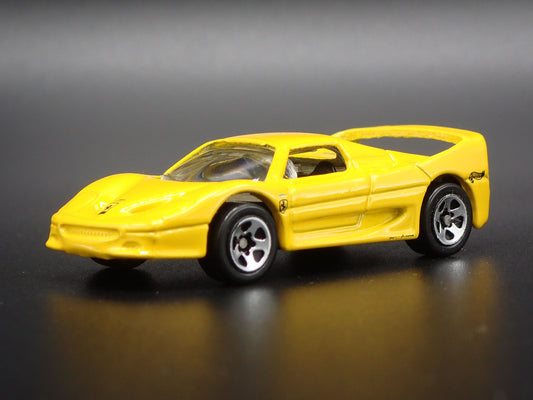 1995-1997 FERRARI F50 SUPER CAR 1:64 SCALE COLLECTIBLE DIORAMA DIECAST MODEL CAR