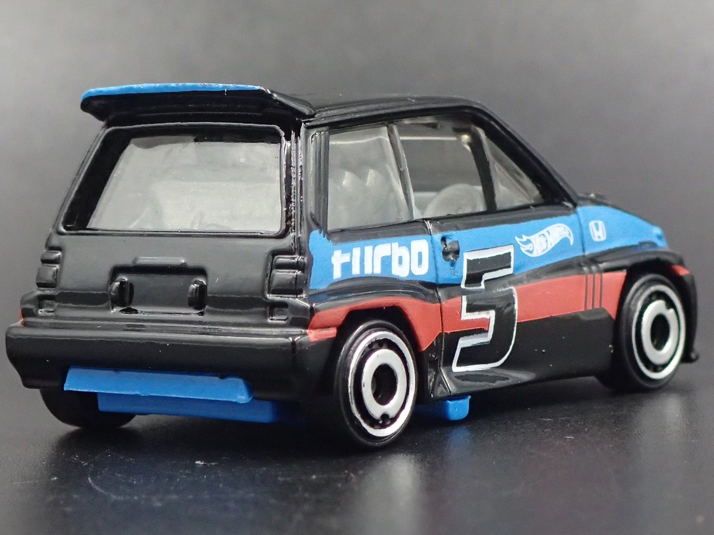 1981-1986 HONDA CITY TURBO II 1:64 SCALE COLLECTIBLE DIORAMA DIECAST MODEL CAR