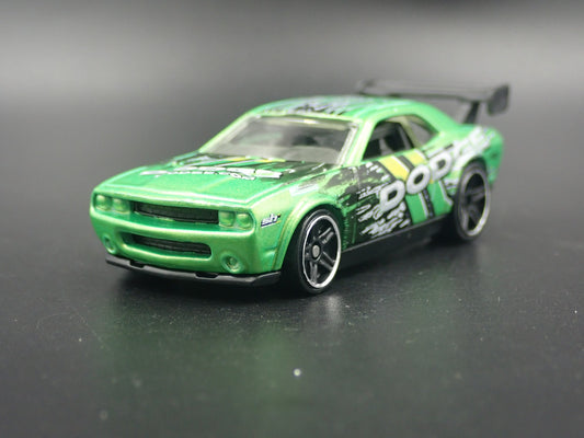 2008-2014 DODGE CHALLENGER DRIFT CAR RARE 1/64 SCALE DIORAMA DIECAST MODEL CAR