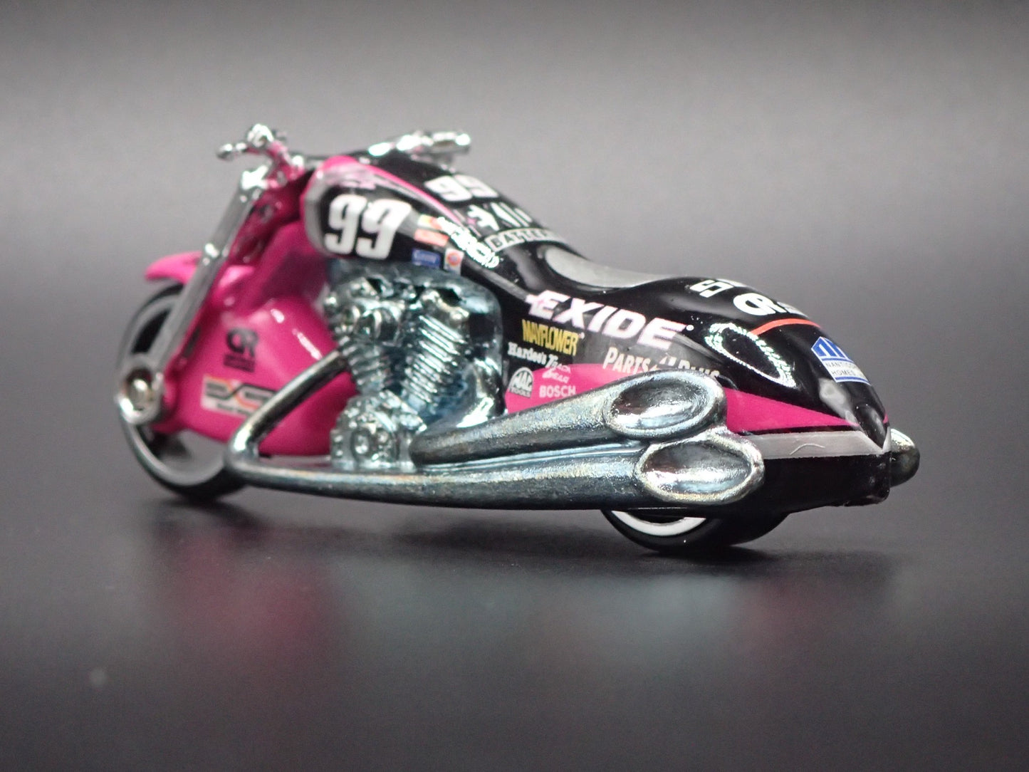 SCORCHIN SCOOTER MOTORCYCLE EXIDE 99 1:64 HOT WHEELS SCALE DIECAST MODEL CAR