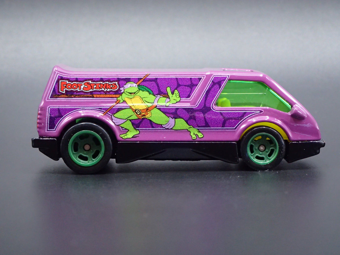 RETRO DELIVERY DREAM VAN XGW NINJA TURTLES 1:64 SCALE DIORAMA DIECAST MODEL CAR