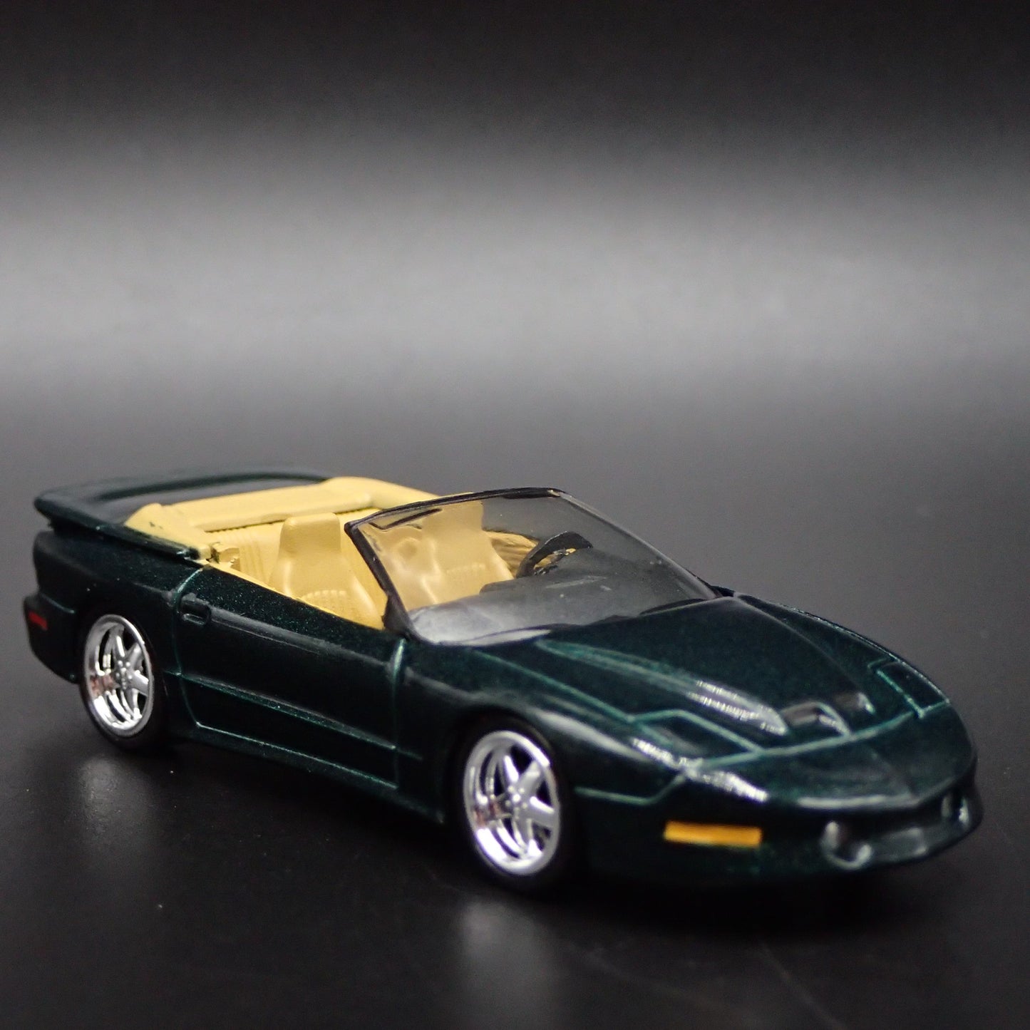 1996 96 PONTIAC FIREBIRD TRANS AM T/A CONVERTIBLE 1:64 SCALE DIECAST MODEL CAR