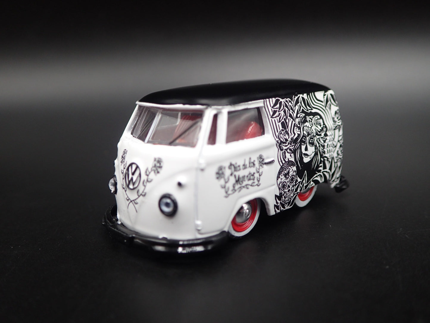 VW VOLKSWAGEN TYPE2 T1 PANEL VAN DIA DE LOS MUERTOS 1:64 SCALE DIECAST MODEL CAR