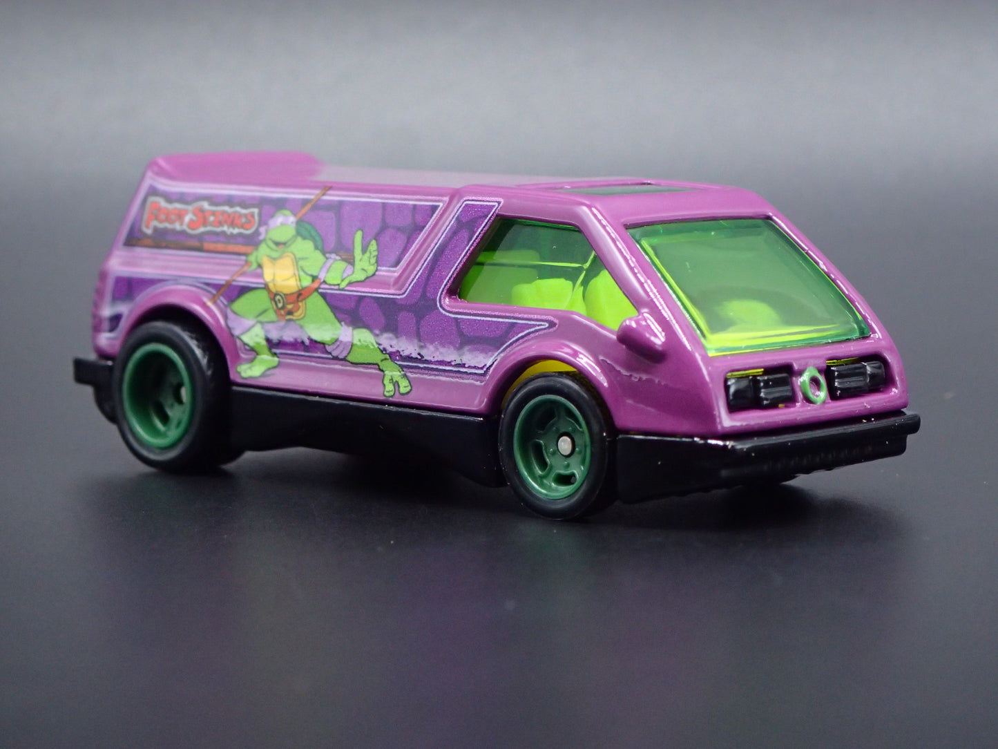 RETRO DELIVERY DREAM VAN XGW NINJA TURTLES 1:64 SCALE DIORAMA DIECAST MODEL CAR
