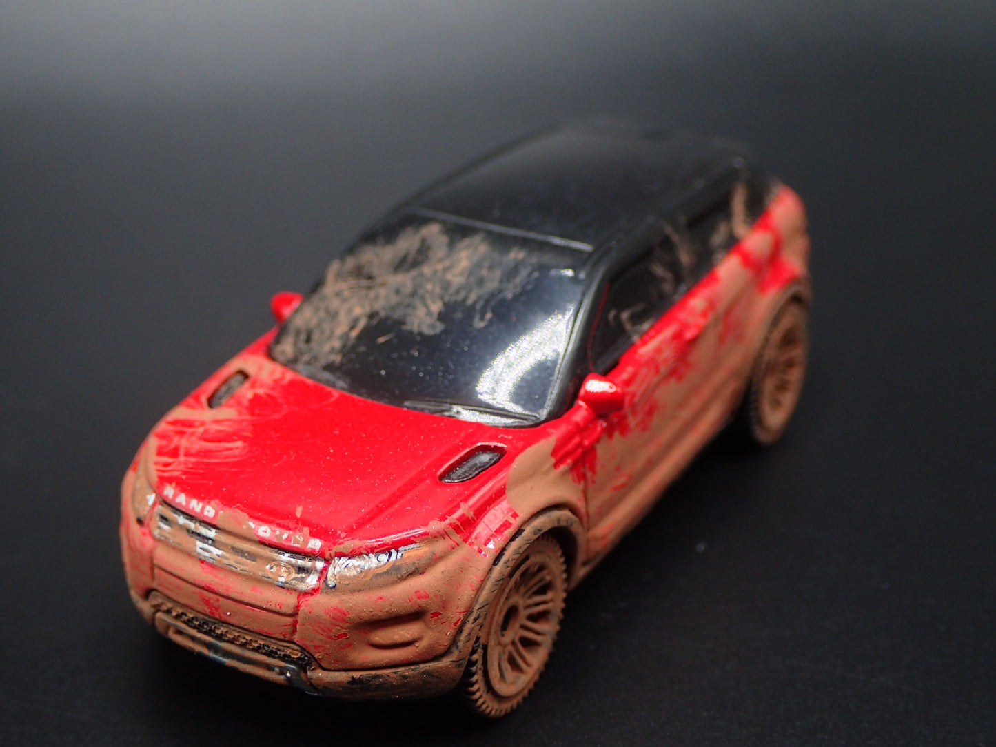 2017-2018 RANGE ROVER EVOQUE CUSTOM MUDDY 1:64 SCALE DIORAMA DIECAST MODEL CAR