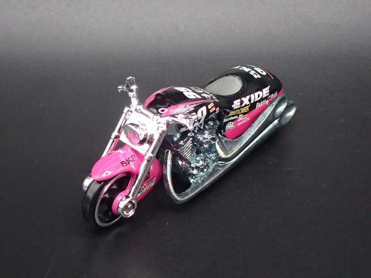 SCORCHIN SCOOTER MOTORCYCLE EXIDE 99 1:64 HOT WHEELS SCALE DIECAST MODEL CAR