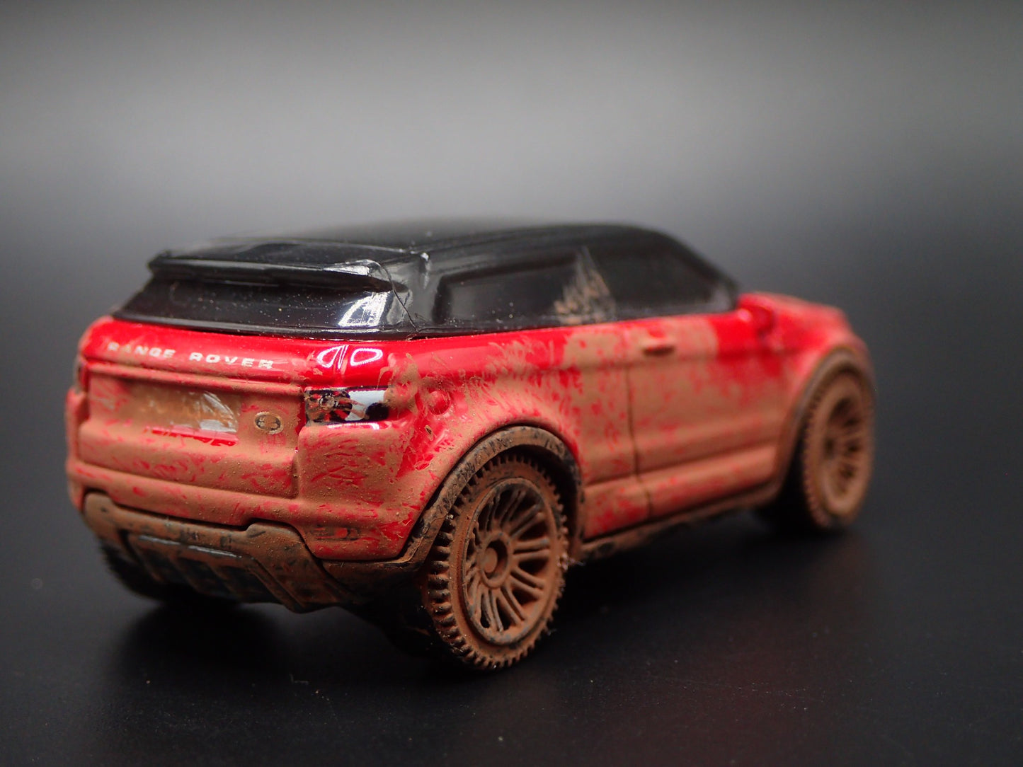 2017-2018 RANGE ROVER EVOQUE CUSTOM MUDDY 1:64 SCALE DIORAMA DIECAST MODEL CAR