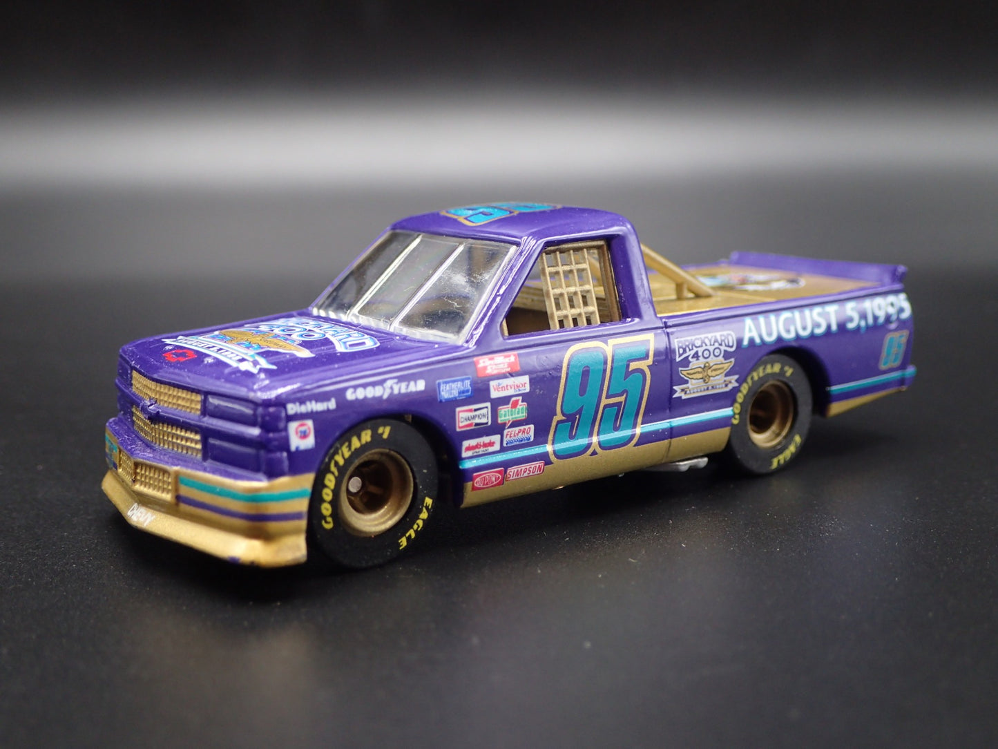 1995 95 CHEVY CHEVROLET BRICKYARD 400 NASCAR TRUCK  1:64 SCALE DIECAST MODEL CAR