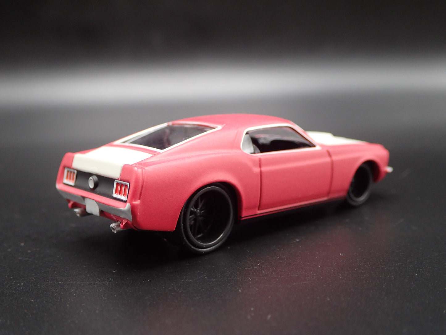 1970 70 FORD MUSTANG FASTBACK CHIP FOOSE 1/64 SCALE DIORAMA DIECAST MODEL CAR