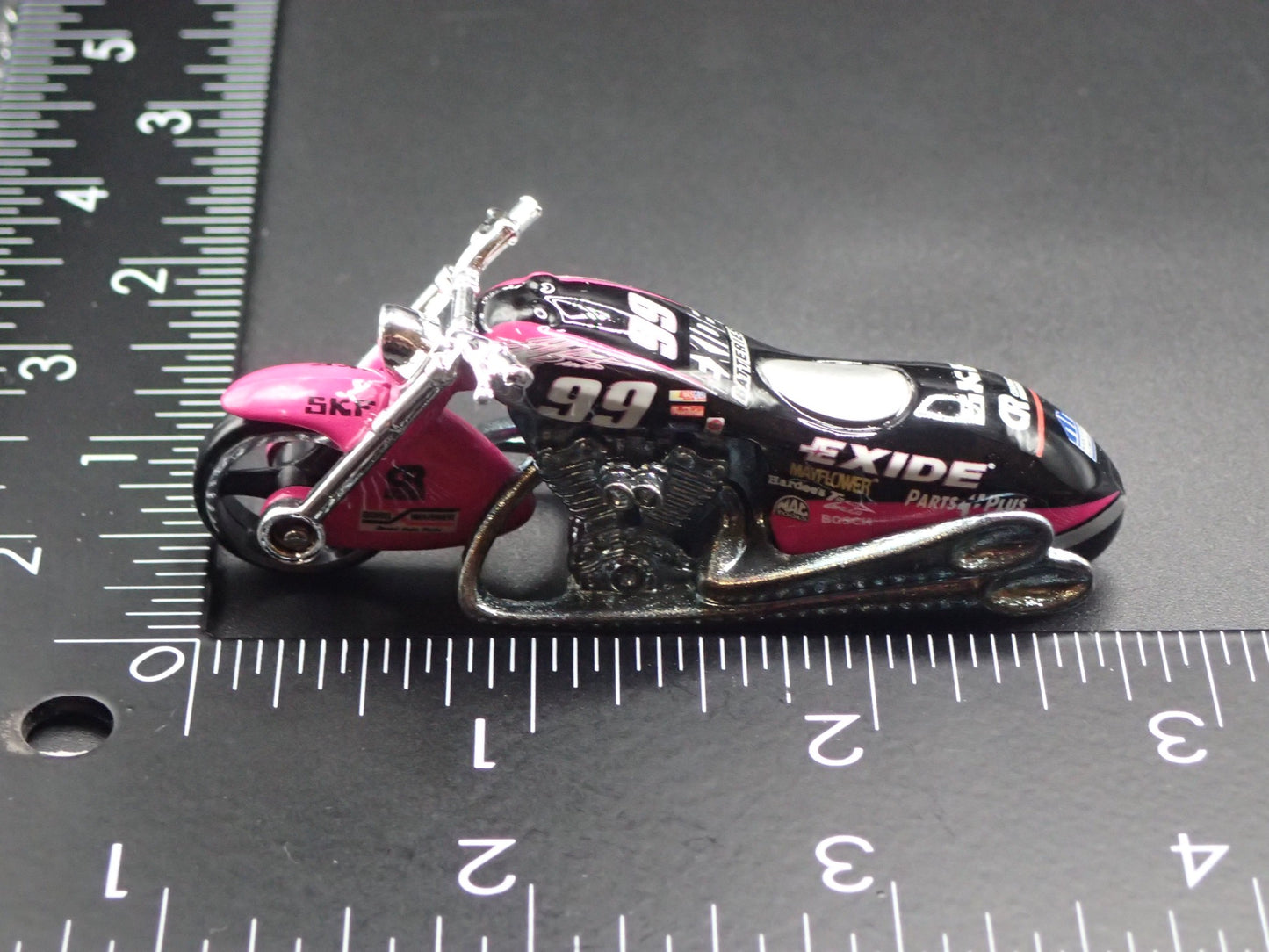 SCORCHIN SCOOTER MOTORCYCLE EXIDE 99 1:64 HOT WHEELS SCALE DIECAST MODEL CAR