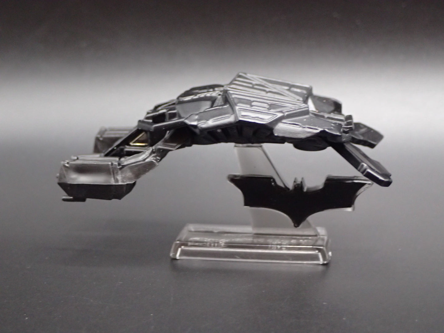 BATMAN BATMOBILE THE BAT RARE 1:64 SCALE COLLECTIBLE DIORAMA DIECAST MODEL CAR