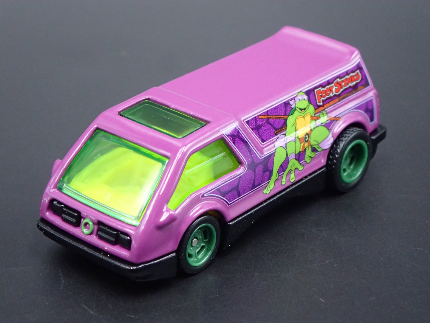 RETRO DELIVERY DREAM VAN XGW NINJA TURTLES 1:64 SCALE DIORAMA DIECAST MODEL CAR