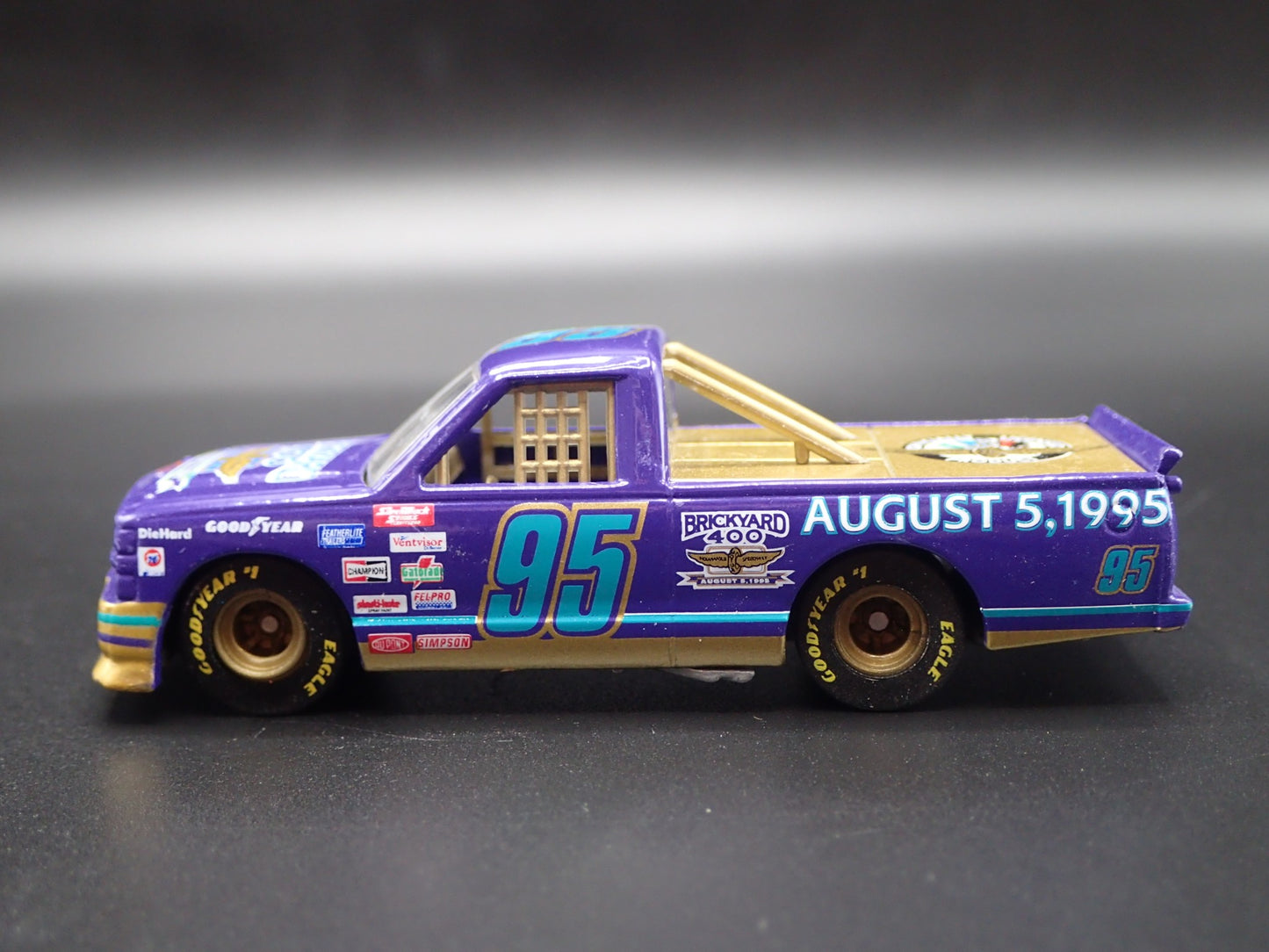 1995 95 CHEVY CHEVROLET BRICKYARD 400 NASCAR TRUCK  1:64 SCALE DIECAST MODEL CAR