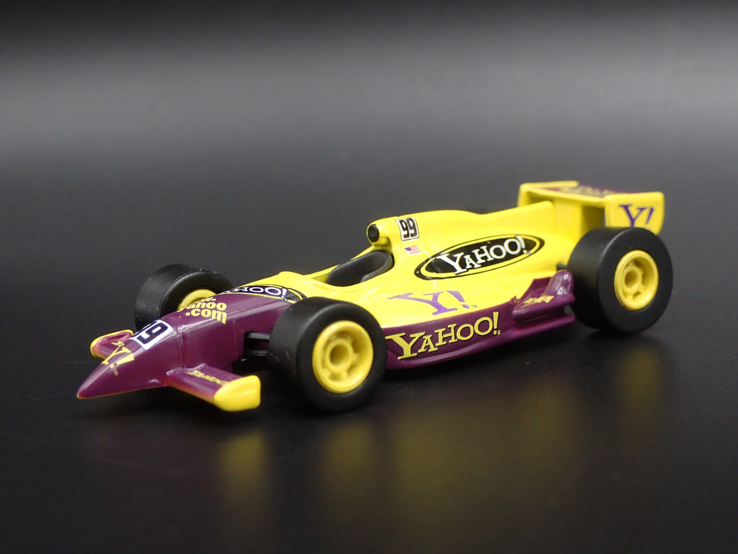INDY CAR RACING #99 YAHOO RACING TEAM  RARE 1:64 SCALE DIORAMA DIECAST MODEL CAR