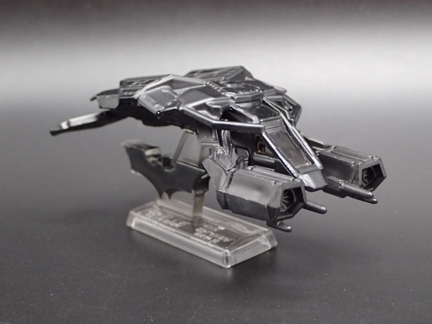 BATMAN BATMOBILE THE BAT RARE 1:64 SCALE COLLECTIBLE DIORAMA DIECAST MODEL CAR