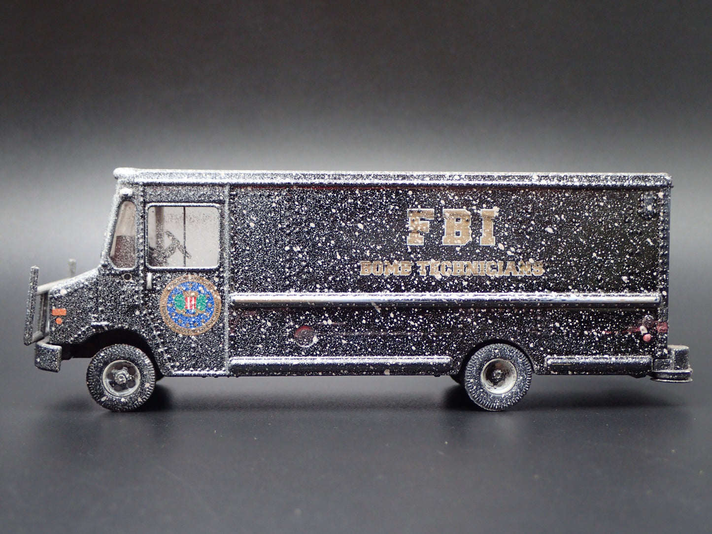 2019 19 FBI BOMB TECHNICIAN STEP VAN ABANDONED 1:64 SCALE DIECAST MODEL CAR