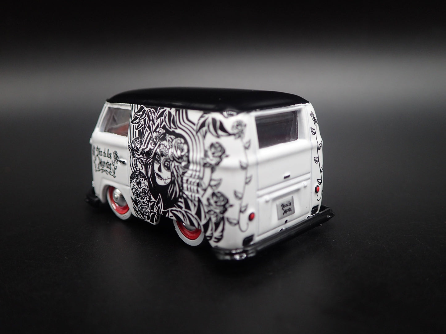VW VOLKSWAGEN TYPE2 T1 PANEL VAN DIA DE LOS MUERTOS 1:64 SCALE DIECAST MODEL CAR