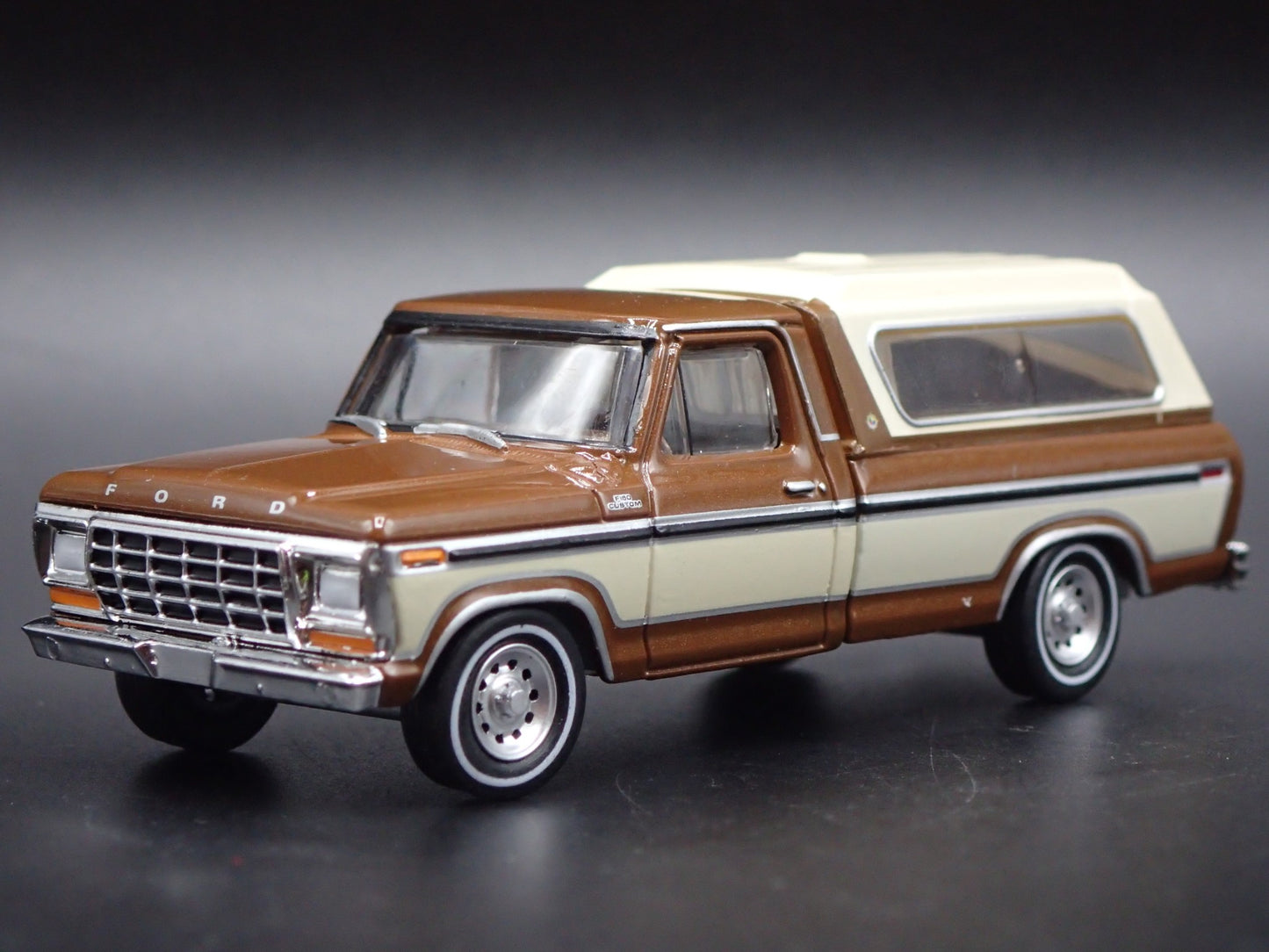1979 79 FORD F150 LONG BED PICKUP TRUCK 1/64 SCALE DIORAMA DIECAST MODEL CAR