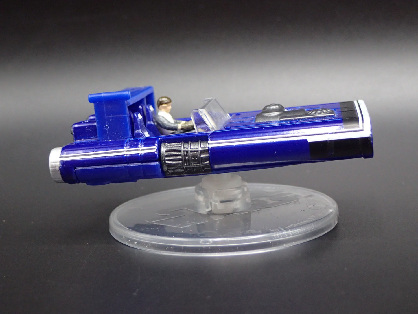 STAR WARS STARSHIPS HAN SOLO SPEEDER w/ FLIGHT STAND 1:64 SCALE MODEL DIORAMA