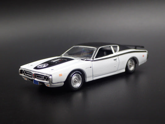 1971 71 DODGE CHARGER SUPER BEE 1:64 SCALE COLLECTIBLE DIORAMA DIECAST MODEL CAR