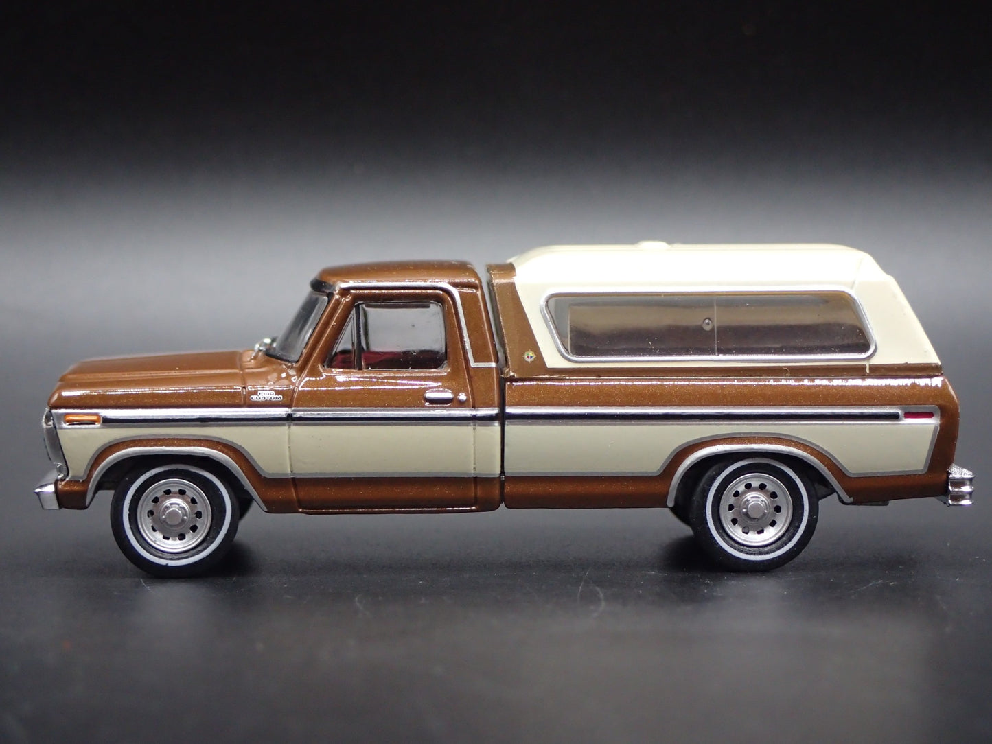 1979 79 FORD F150 LONG BED PICKUP TRUCK 1/64 SCALE DIORAMA DIECAST MODEL CAR