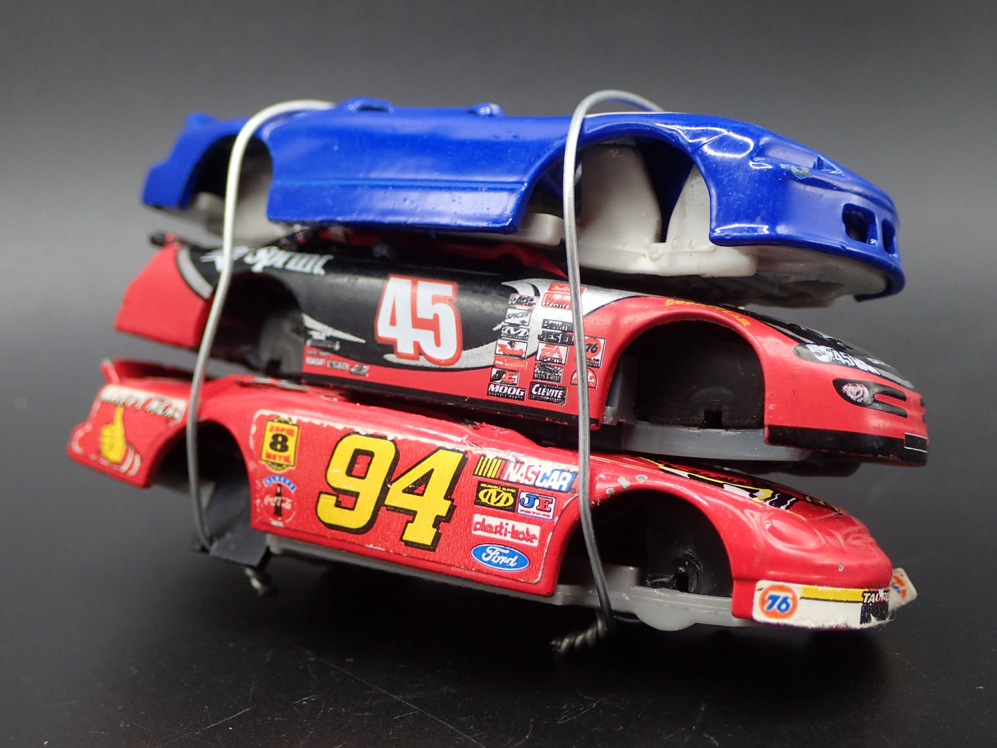 VINTAGE NASCAR 3 CARS CRUSHED ON A FLATBED TRAILER 1:64 SCALE DIECAST MODEL CAR