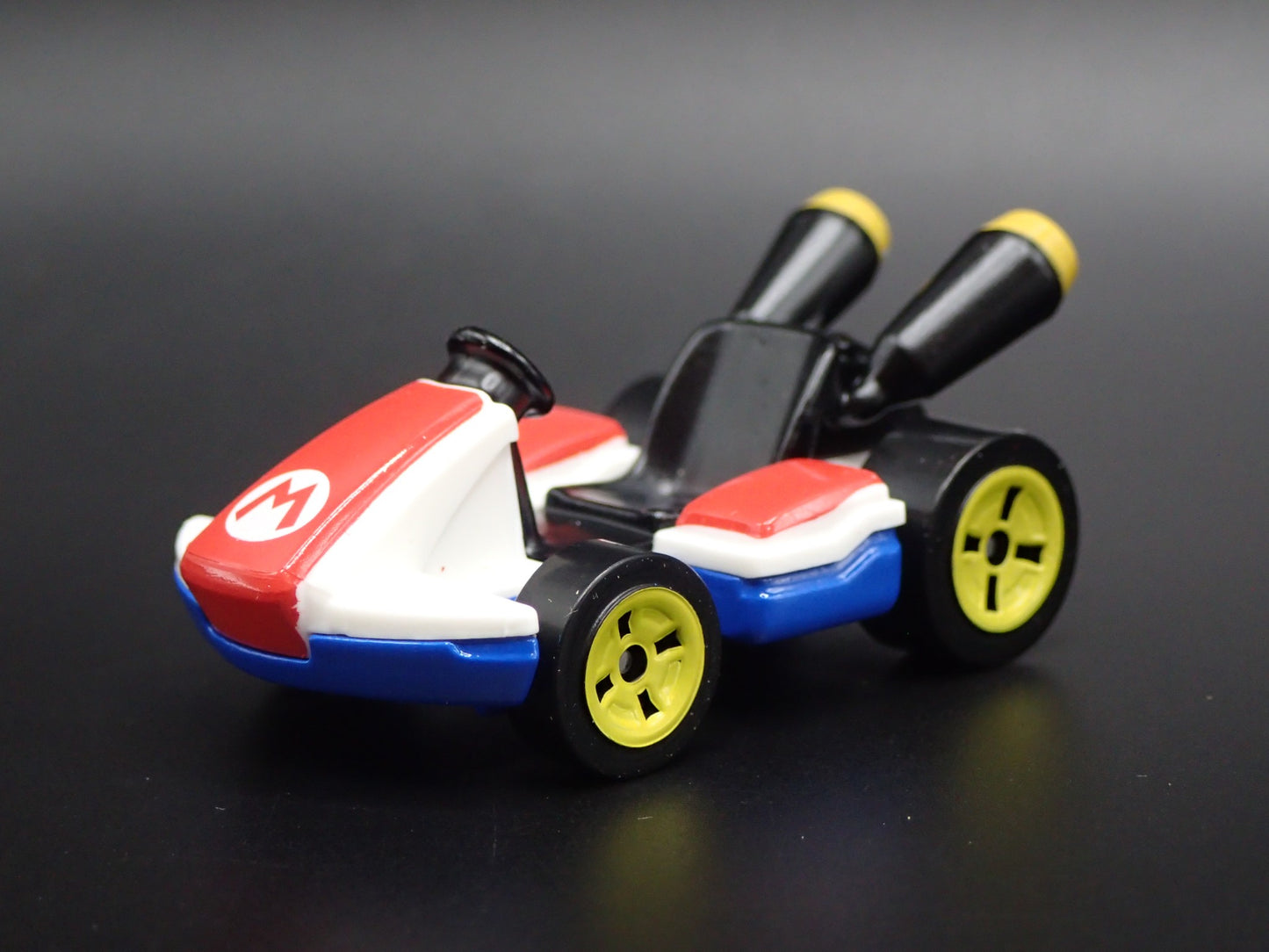 SUPER MARIO CART GO KART RARE 1:64 SCALE COLLECTIBLE DIORAMA DIECAST MODEL CAR