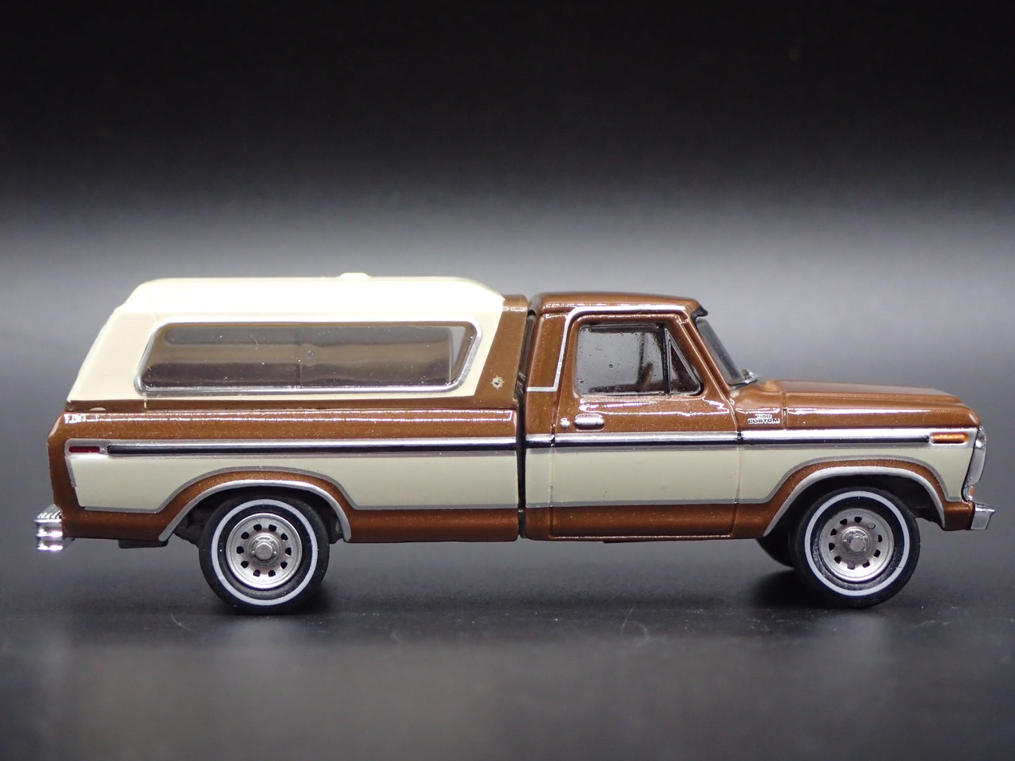 1979 79 FORD F150 LONG BED PICKUP TRUCK 1/64 SCALE DIORAMA DIECAST MODEL CAR