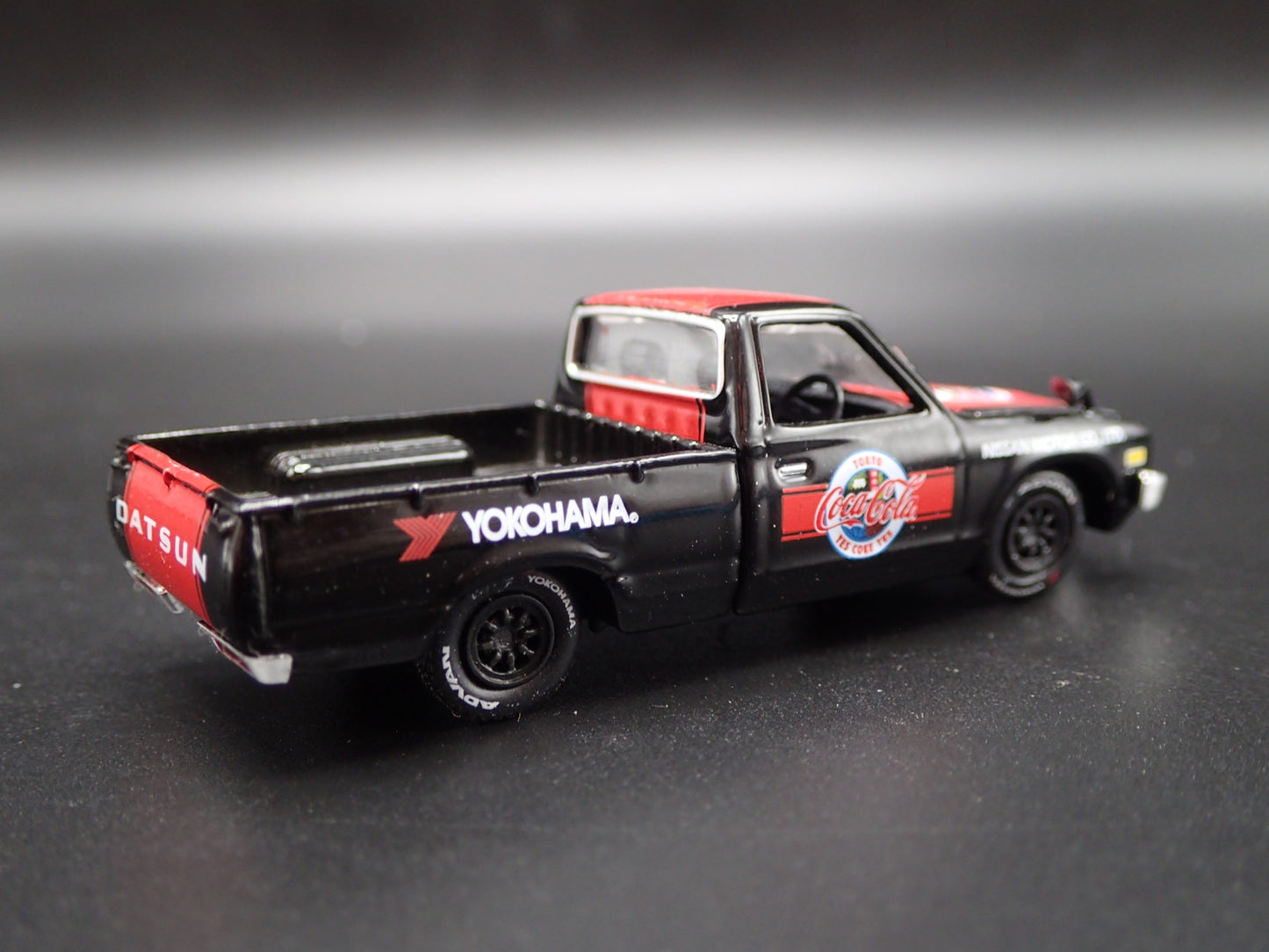 1974 74 DATSUN PICKUP TRUCK COCA COLA COKE YOKOHAMA 1:64 SCALE DIECAST MODEL CAR