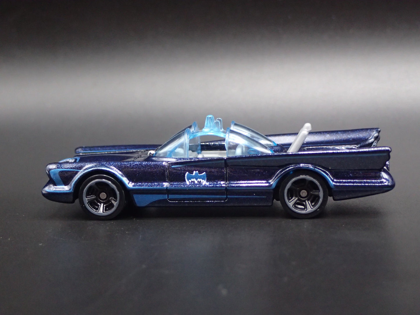 1966 66 BATMAN BATMOBILE ADAM WEST RARE 1/64 SCALE COLLECTIBLE DIECAST MODEL CAR