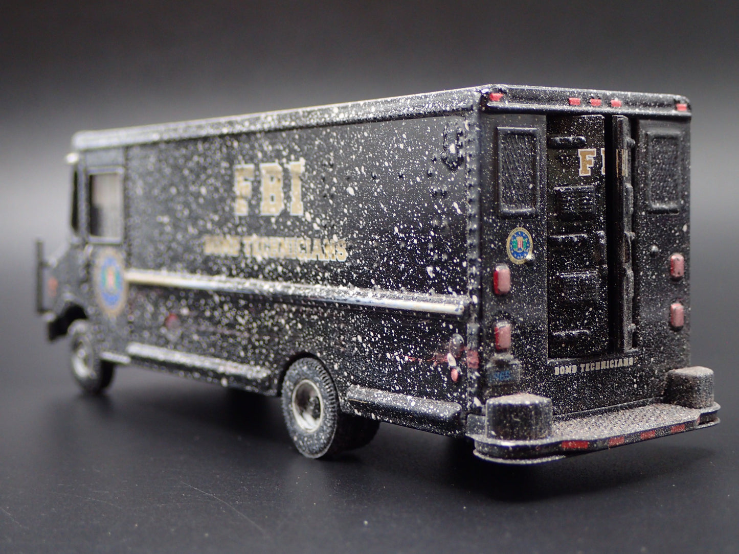 2019 19 FBI BOMB TECHNICIAN STEP VAN ABANDONED 1:64 SCALE DIECAST MODEL CAR