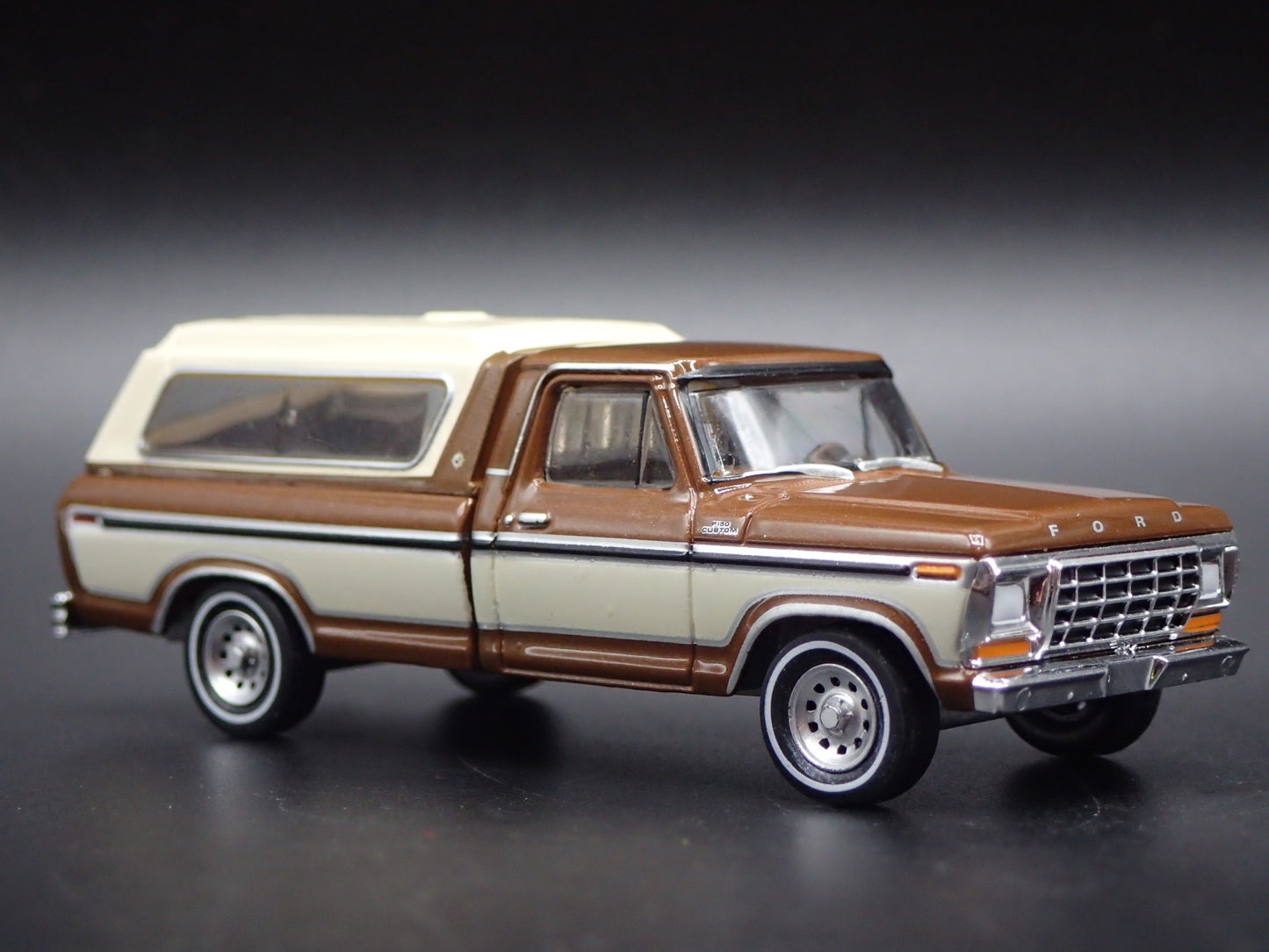 1979 79 FORD F150 LONG BED PICKUP TRUCK 1/64 SCALE DIORAMA DIECAST MODEL CAR