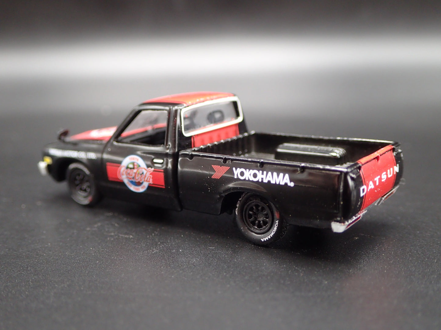 1974 74 DATSUN PICKUP TRUCK COCA COLA COKE YOKOHAMA 1:64 SCALE DIECAST MODEL CAR