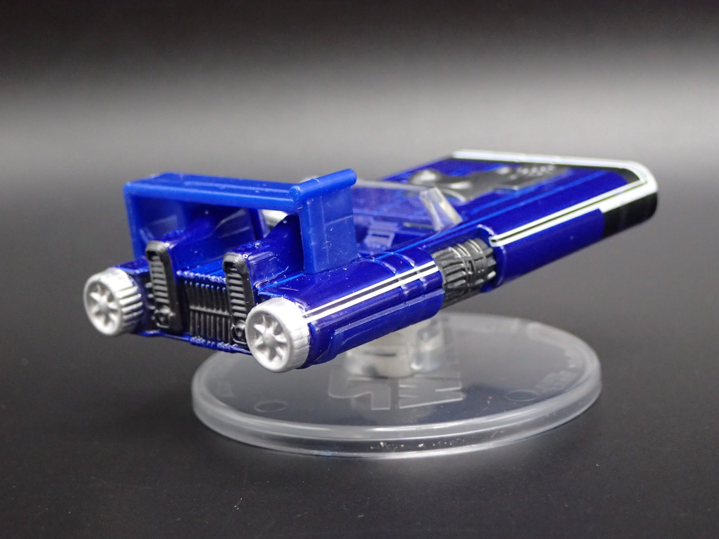 STAR WARS STARSHIPS HAN SOLO SPEEDER w/ FLIGHT STAND 1:64 SCALE MODEL DIORAMA