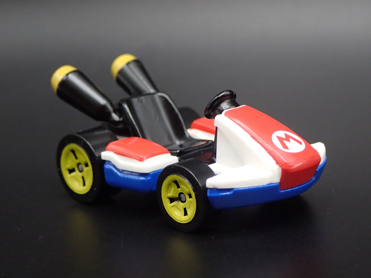 SUPER MARIO CART GO KART RARE 1:64 SCALE COLLECTIBLE DIORAMA DIECAST MODEL CAR