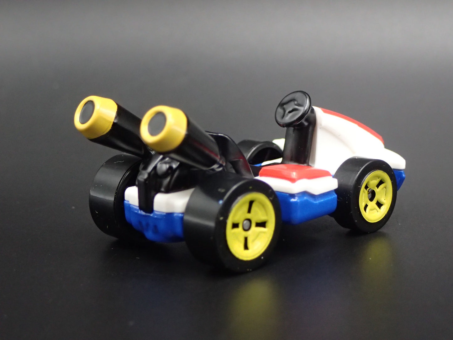 SUPER MARIO CART GO KART RARE 1:64 SCALE COLLECTIBLE DIORAMA DIECAST MODEL CAR