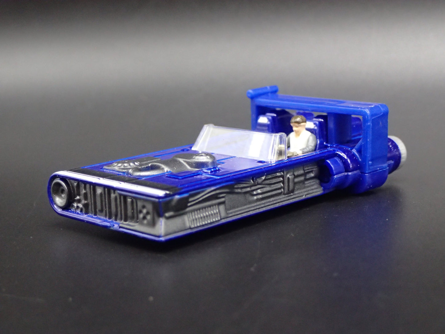 STAR WARS STARSHIPS HAN SOLO SPEEDER w/ FLIGHT STAND 1:64 SCALE MODEL DIORAMA