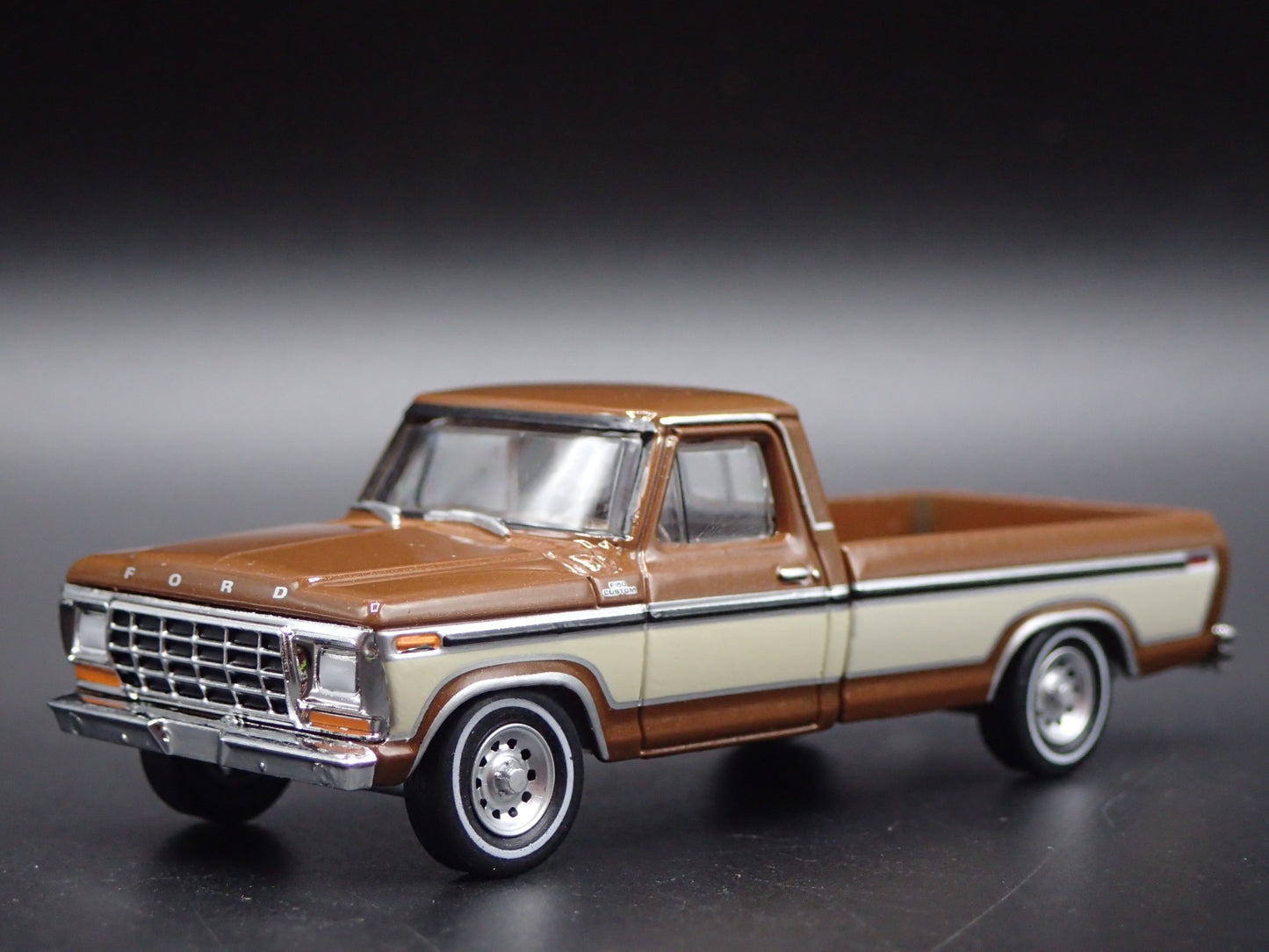 1979 79 FORD F150 LONG BED PICKUP TRUCK 1/64 SCALE DIORAMA DIECAST MODEL CAR