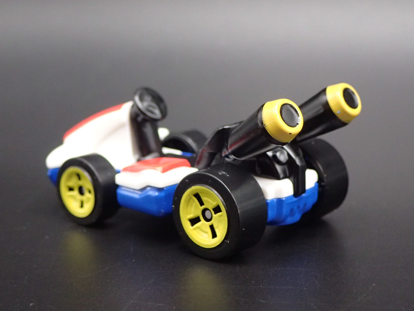 SUPER MARIO CART GO KART RARE 1:64 SCALE COLLECTIBLE DIORAMA DIECAST MODEL CAR