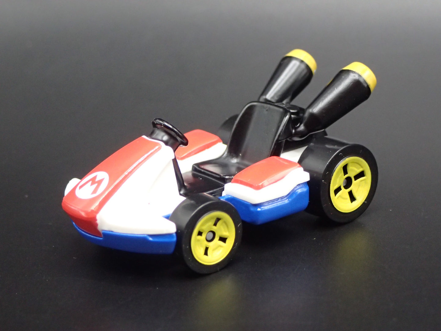 SUPER MARIO CART GO KART RARE 1:64 SCALE COLLECTIBLE DIORAMA DIECAST MODEL CAR