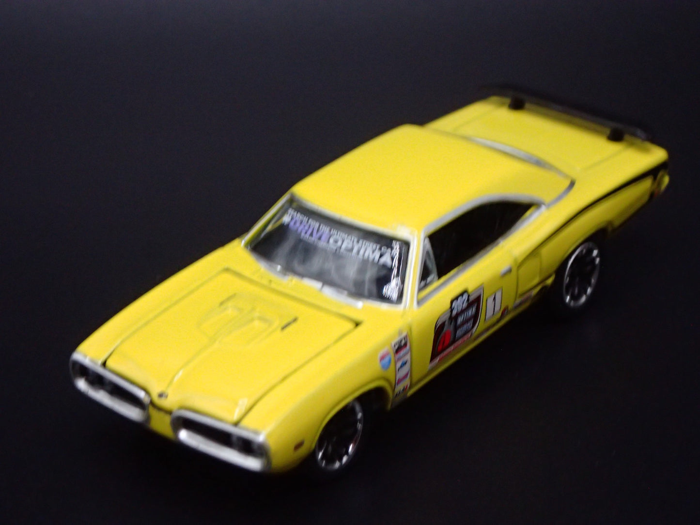 1970 70 DODGE SUPER BEE YELLOW 1:64 SCALE COLLECTIBLE DIORAMA DIECAST MODEL CAR